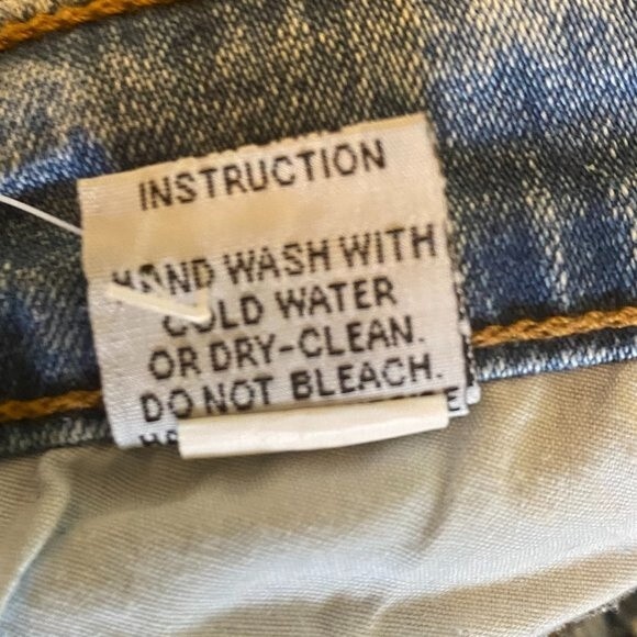 Sassy Thai NWT Embordered Lace Sequin Beaded Denim Womens Jean Capri Size 10 - Picture 8 of 11